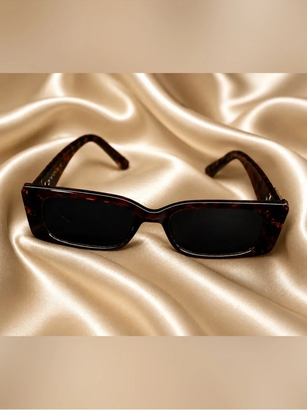 Fashion Accessories stylish tortoiseshell